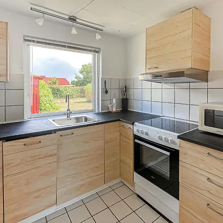 2 Bedroom Gorgeous In Dom wakacyjny *